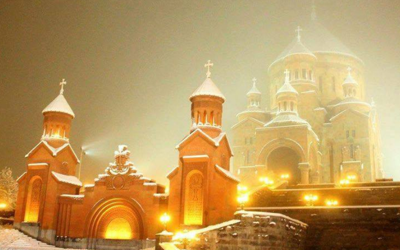 Армянская церковь празднует Святое Рождество и Богоявление