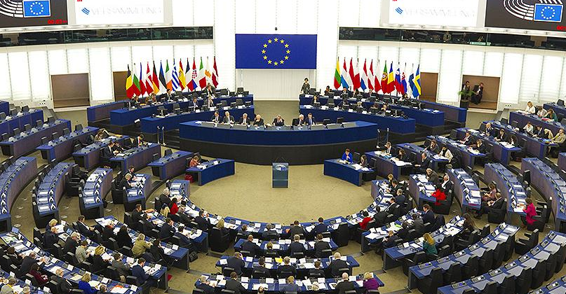 Европарламент принял две резолюции по Карабаху и осудил вмешательство
